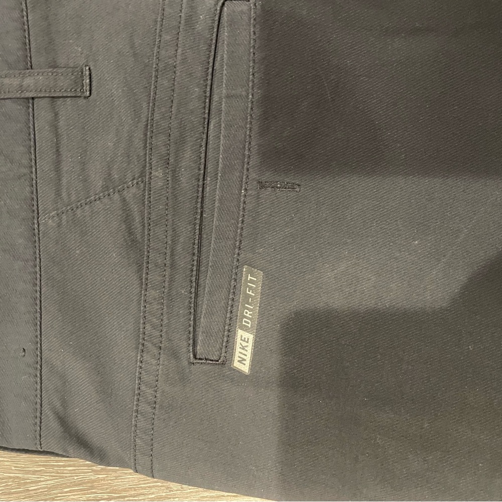Hurley Men’s Dri-FIT Chino Walkshort size 34 waist, 10 inch inseam.  Obsidian - Picture 4 of 5
